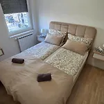 Apartman Bulevar Free Garage 4 *