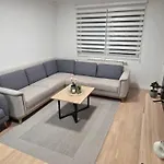 Bulevar Free Garage 4 * Sarajevo