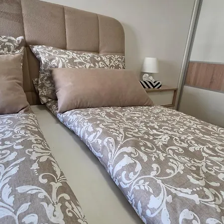 Bulevar Free Garage 4 *