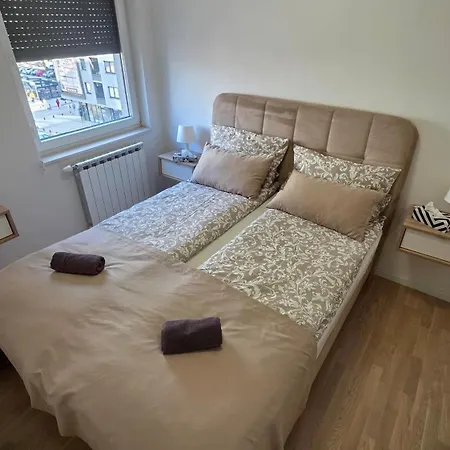 아파트 Bulevar Free Garage 4 *