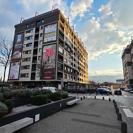 Bulevar Free Garage 4 سراييفو