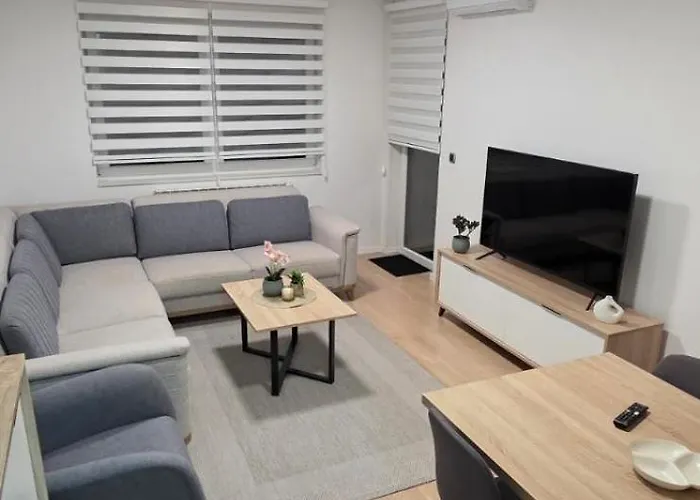 Bulevar Free Garage 4 *